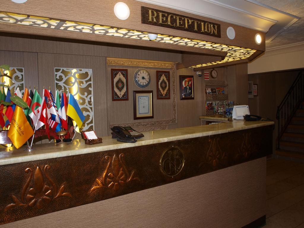 Hotel Nezih Istanboel Buitenkant foto