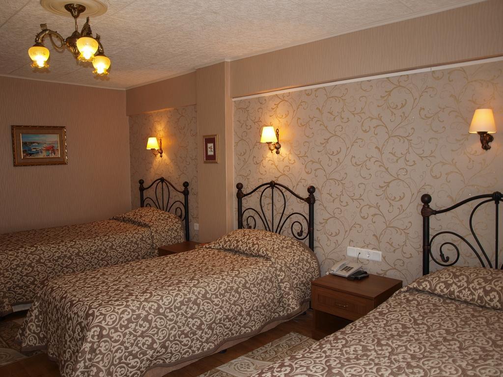 Hotel Nezih Istanboel Buitenkant foto