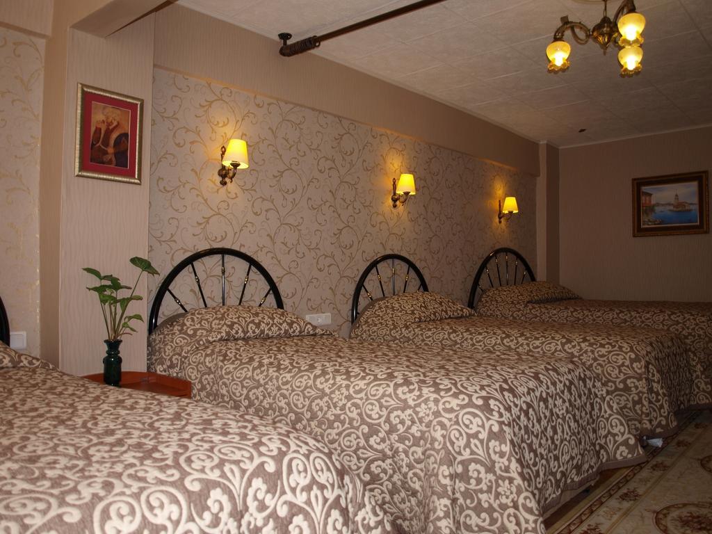 Hotel Nezih Istanboel Buitenkant foto